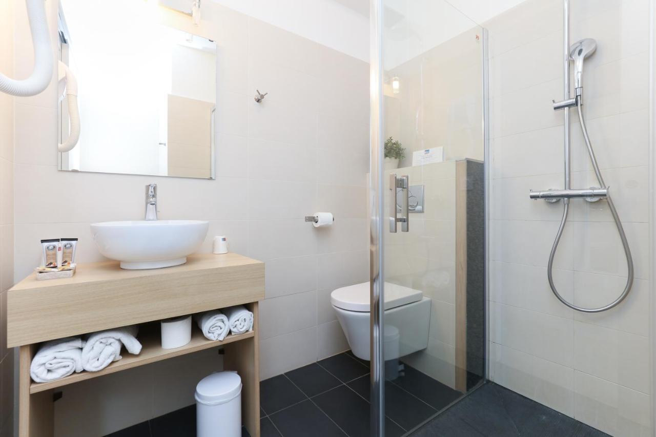 Hotel Mediterranee Collioure Bagian luar foto